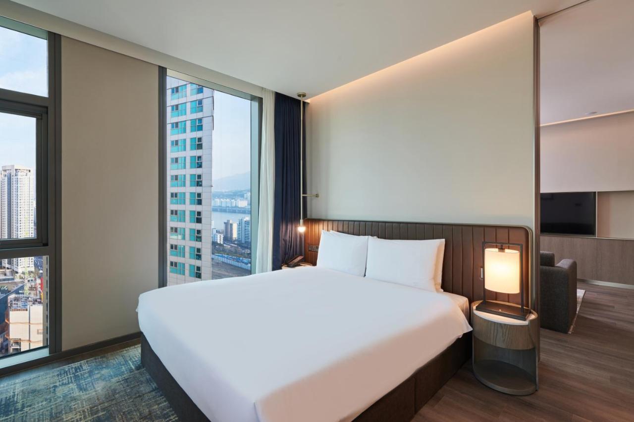 Nine Tree Premier Rokaus Hotel Seoul Yongsan 4* 首尔