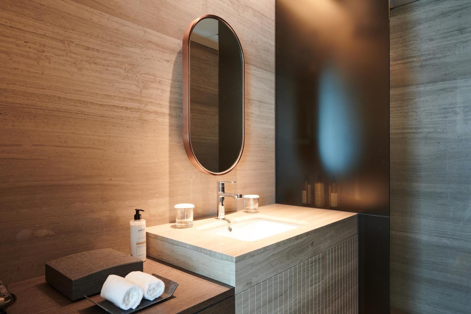 Nine Tree Premier Rokaus Yongsan 4* 서울특별시